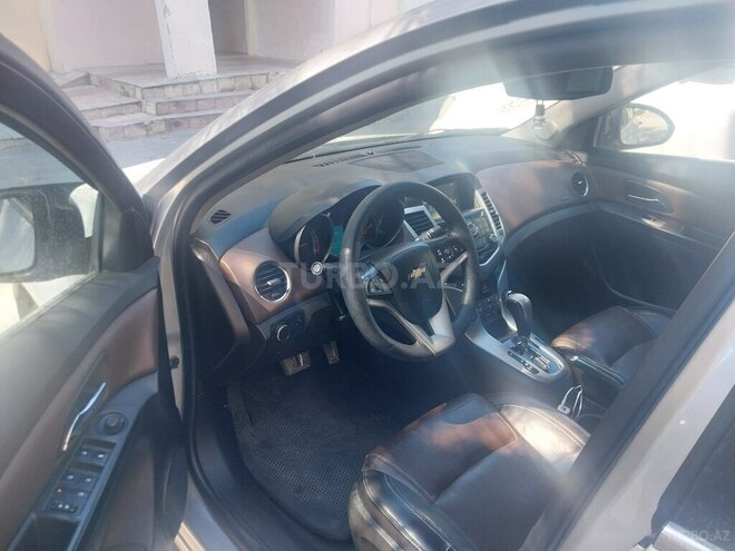 Chevrolet Cruze-8