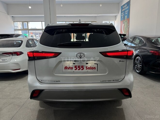 Toyota Highlander-5