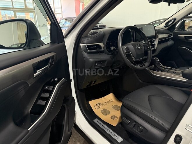 Toyota Highlander-7