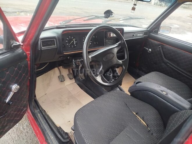 LADA (VAZ) 2104-2