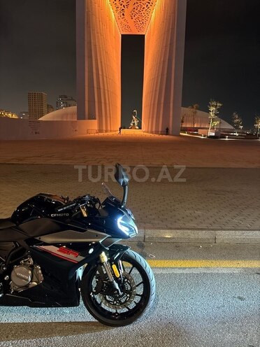 CFMOTO 250 SR-3