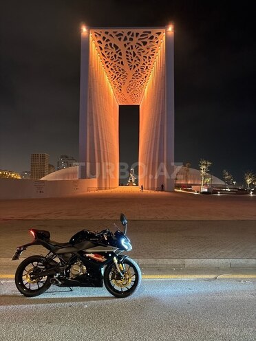 CFMOTO 250 SR-8