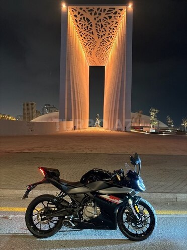 CFMOTO 250 SR-2