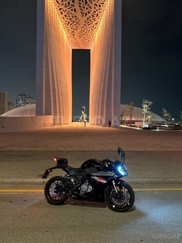 CFMOTO 250 SR-5
