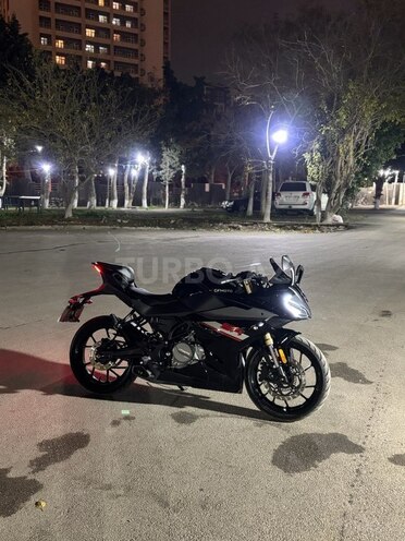 CFMOTO 250 SR-10