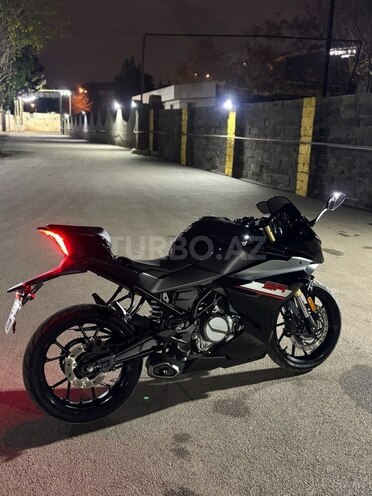 CFMOTO 250 SR-9