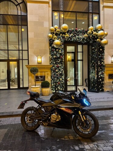 CFMOTO 250 SR-12