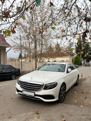 Mercedes E 220 d-7