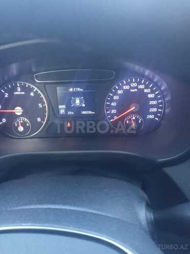 Kia Sorento-8
