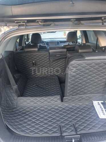Kia Sorento-12