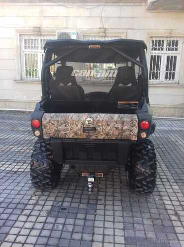 Can-Am Commander-4