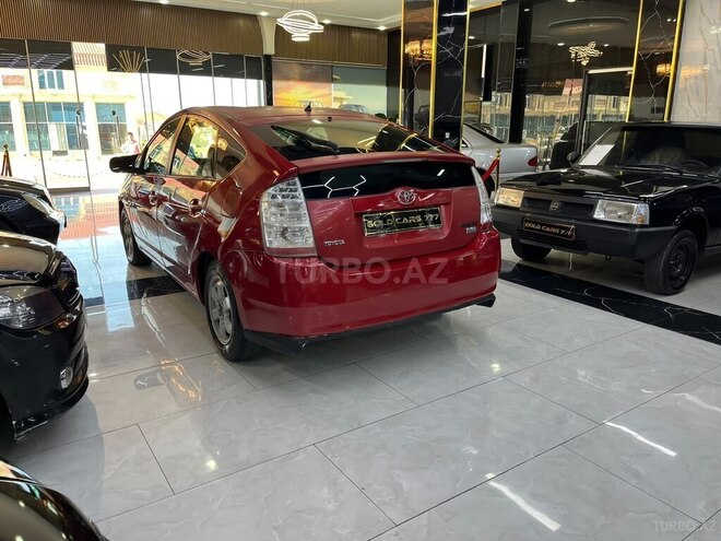 Toyota Prius-8