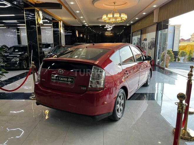 Toyota Prius-12