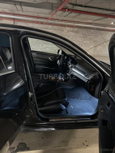 Mercedes E 220-9