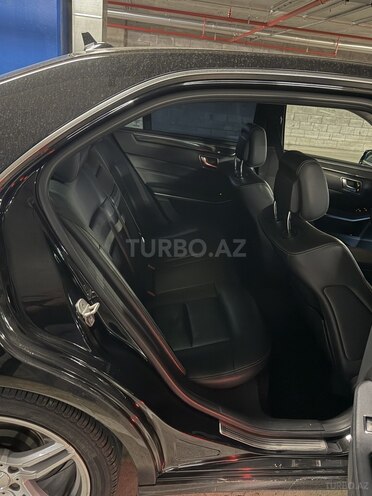 Mercedes E 220-10