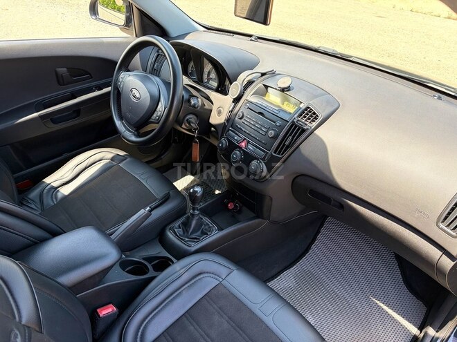 Kia Ceed-13