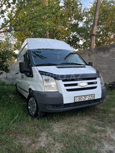 Ford Transit-1