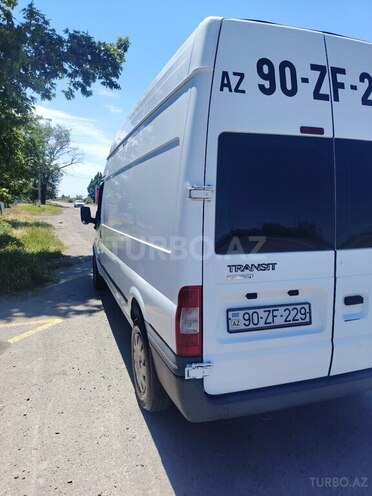 Ford Transit-5