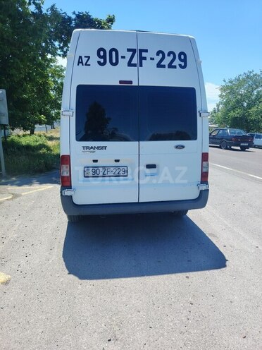 Ford Transit-3
