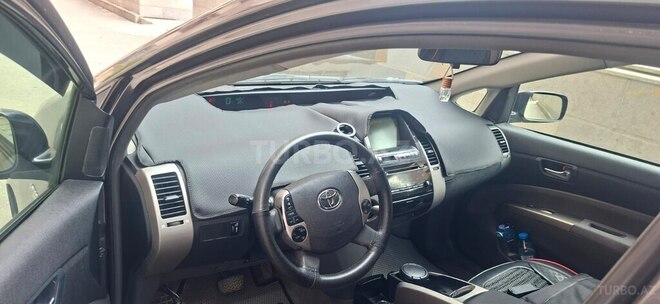 Toyota Prius-4