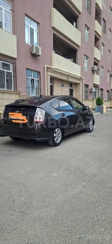 Toyota Prius-3