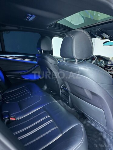 BMW 530e-17