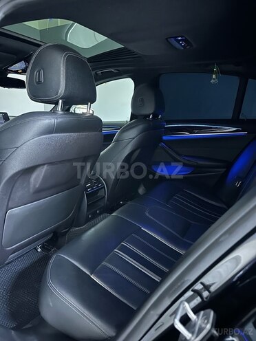 BMW 530e-23