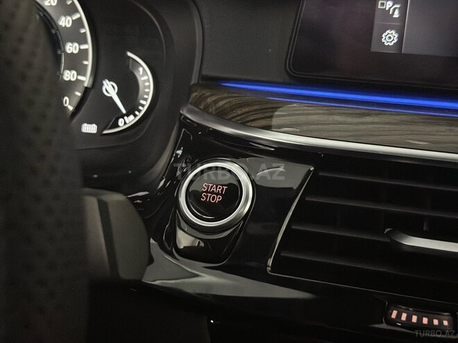 BMW 530e-25