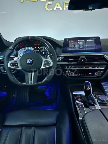 BMW 530e-15