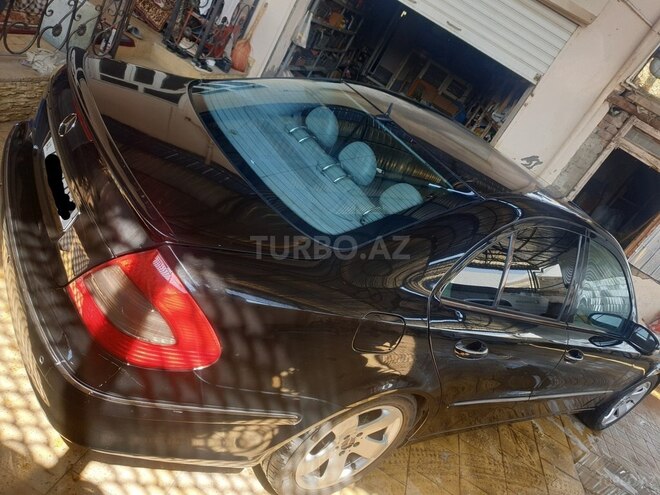 Mercedes E 320-5