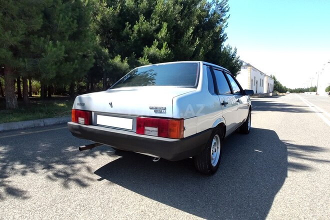 LADA (VAZ) 21099-2