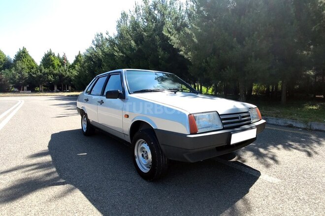 LADA (VAZ) 21099-1