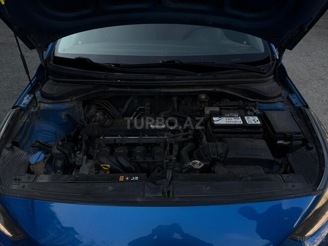 Hyundai Accent-3