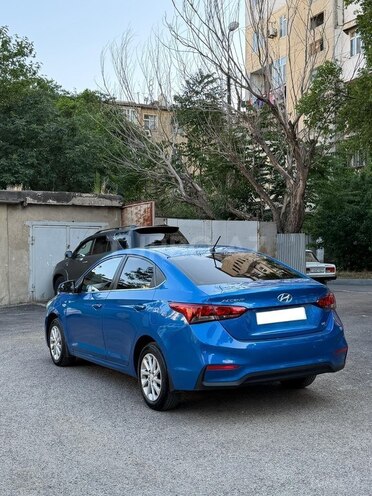 Hyundai Accent-16