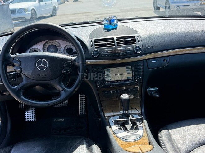 Mercedes E 320-8