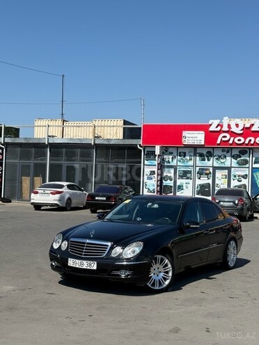 Mercedes E 320-1
