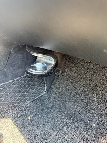 Mercedes E 320-12