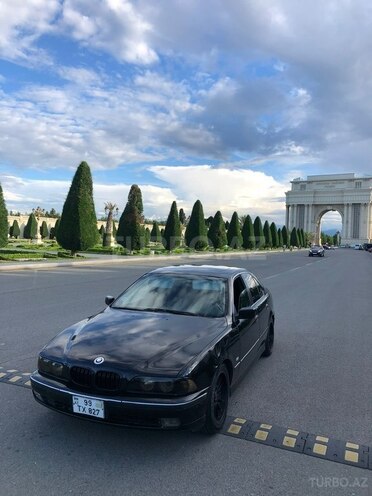 BMW 528-7