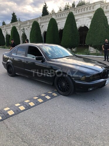 BMW 528-8