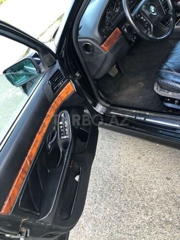 BMW 528-15
