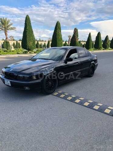 BMW 528-9