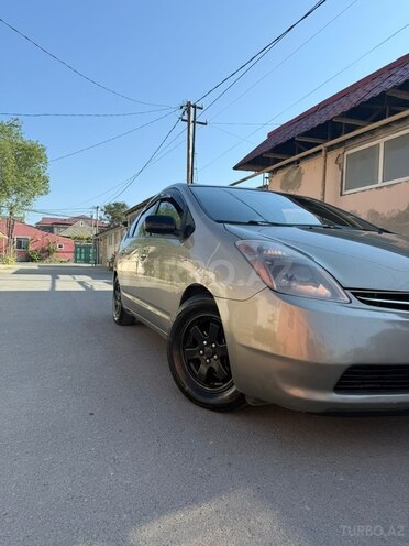 Toyota Prius-7