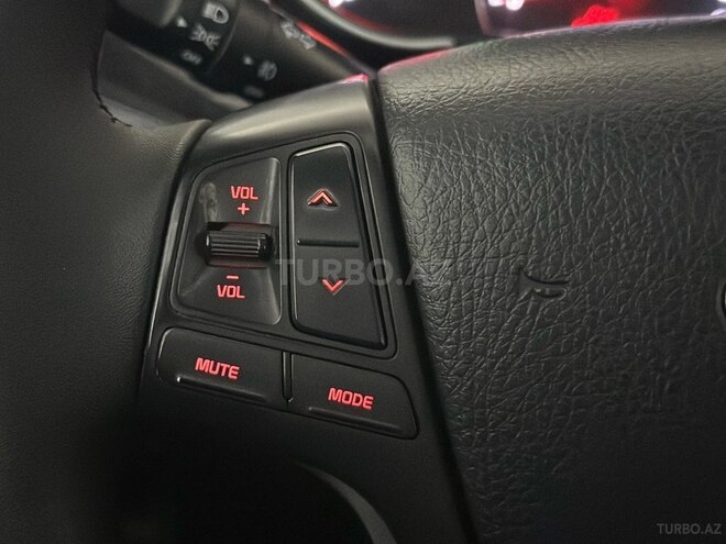 Kia Sorento-24