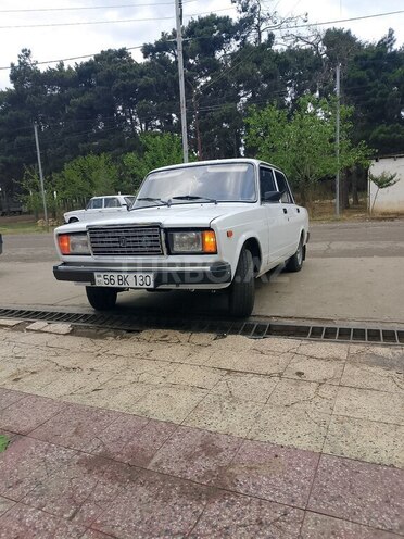 LADA (VAZ) 2107-1