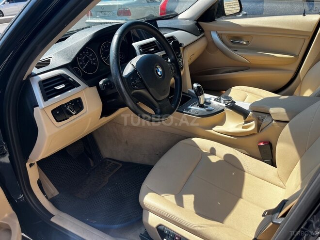 BMW 320-3