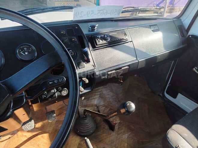 GAZ 3307-8