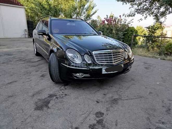 Mercedes E 220-1