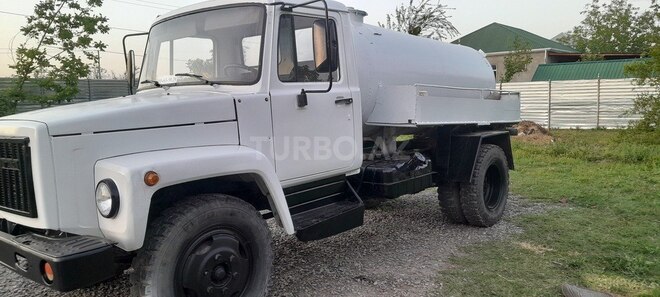 GAZ 3307-2
