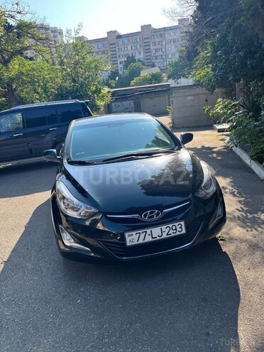 Hyundai Elantra-2