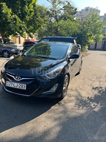 Hyundai Elantra-1